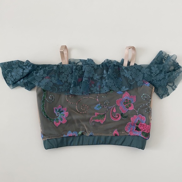 Weisman Two piece crop top and skirt - Picture 8 of 11